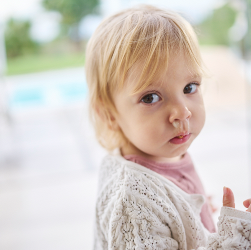 Grippe et maladies saisonnières en hiver: comment protéger les enfants pendant les pics de grippe de janvier et février